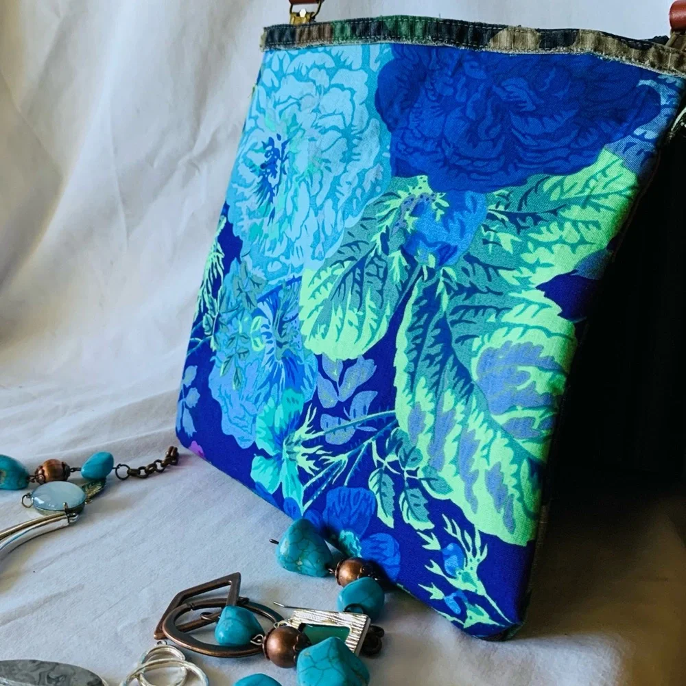 Camouflage and Teal Beaded Crossbody Bag - Picture 8 of 9